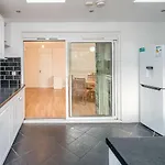 Oyo 108 Home Bancroft Road
